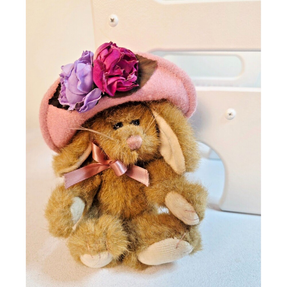 Vintage BOYDS COLLECTION Rabbit Plush Collectible Archived Lucy B Blumenshine